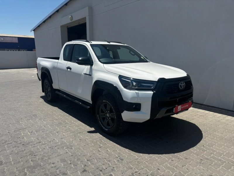 TOYOTA HILUX LGD55