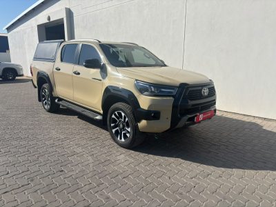 Toyota Hilux Double Cab 2.8 4X4 LGD 55